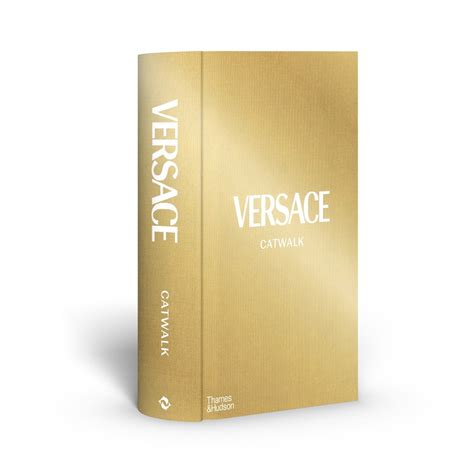 libri versace|versace catwalk.